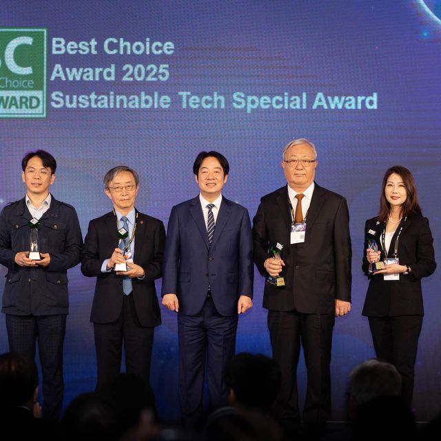 ROG Harpe ll Ace無線電競滑鼠於Best Choice Award 2025獲頒「科技永續特別獎」。